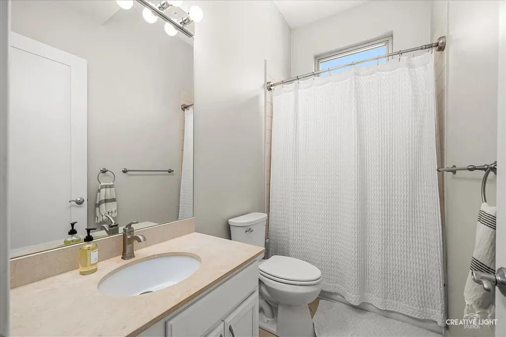 1725 North Western Avenue Chicago IL 60647