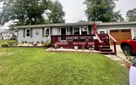 219 Scott Street Chenoa IL 61726