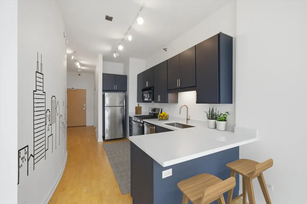 1600 South Indiana Avenue Chicago IL 60616