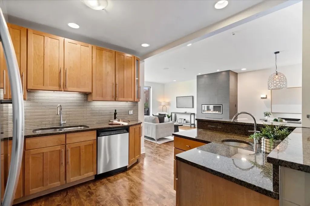1850 West Division Street Chicago IL 60622