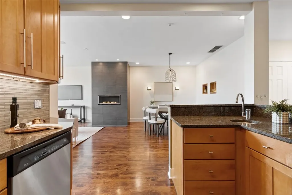 1850 West Division Street Chicago IL 60622