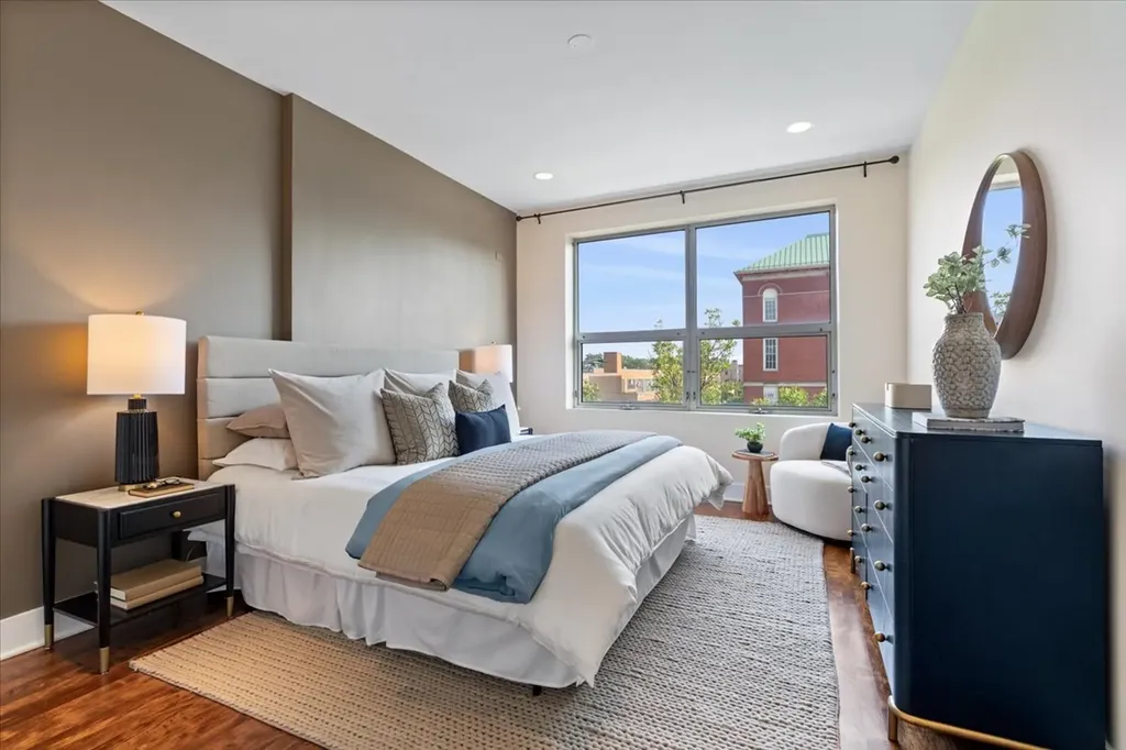 1850 West Division Street Chicago IL 60622