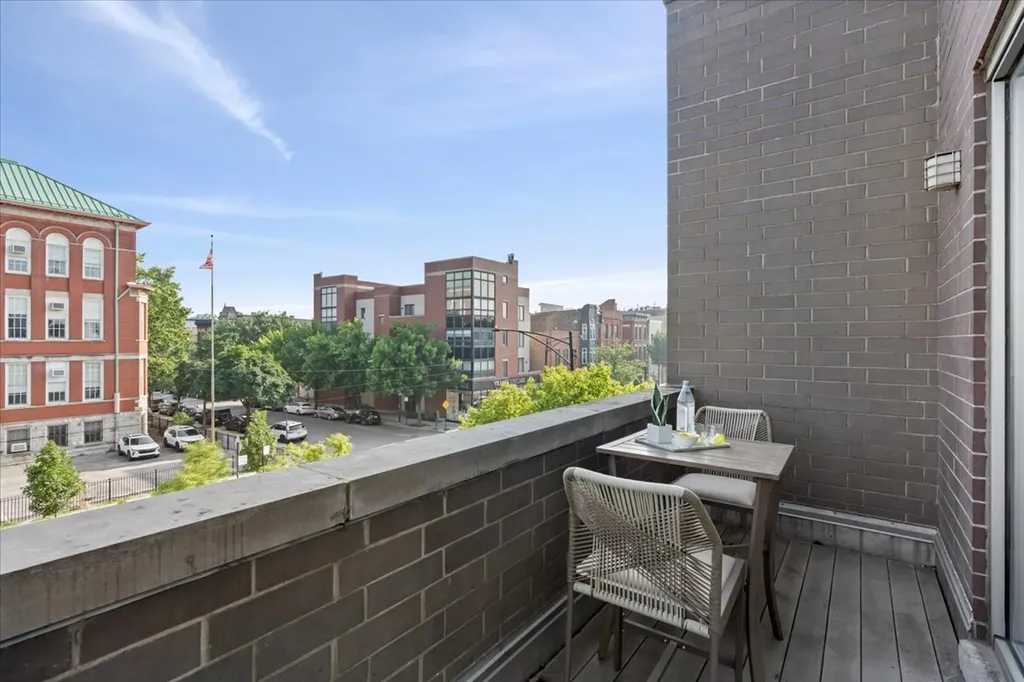 1850 West Division Street Chicago IL 60622