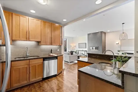 1850 West Division Street Chicago IL 60622