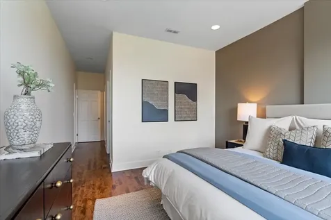 1850 West Division Street Chicago IL 60622