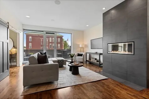 1850 West Division Street Chicago IL 60622