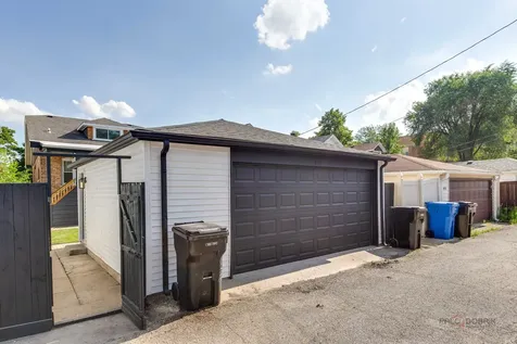 5748 West Eastwood Avenue Chicago IL 60630