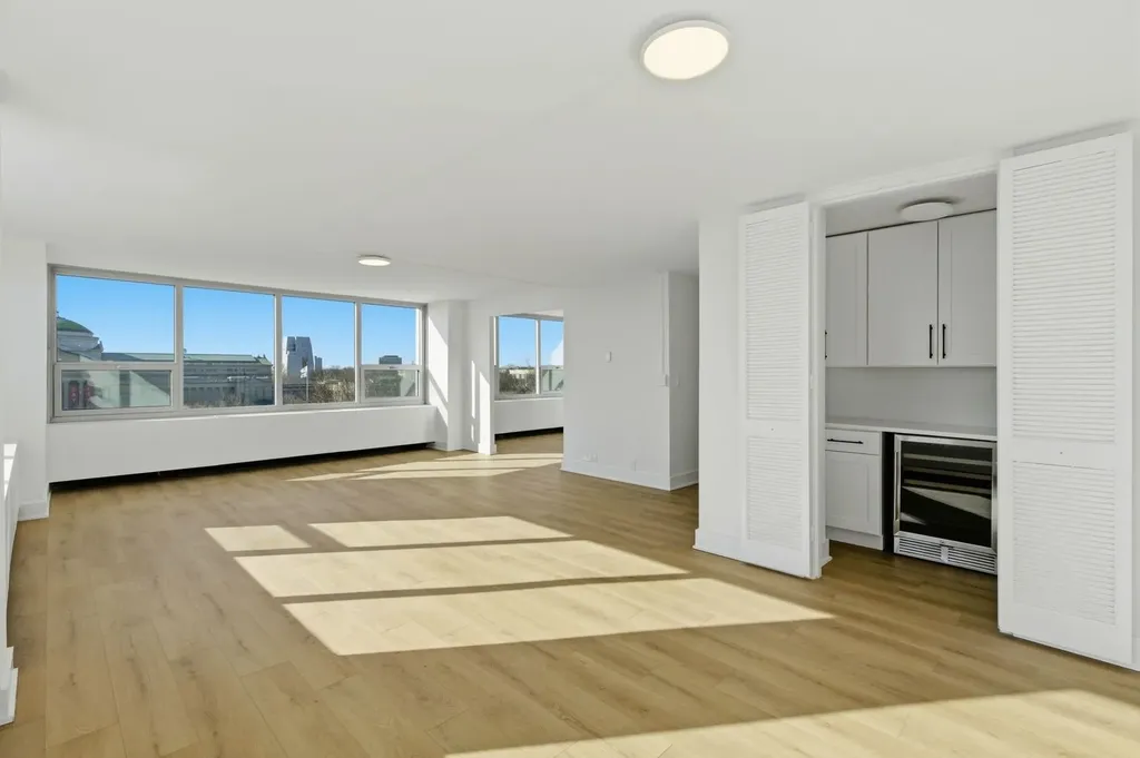 1700 East 56th Street Chicago IL 60637
