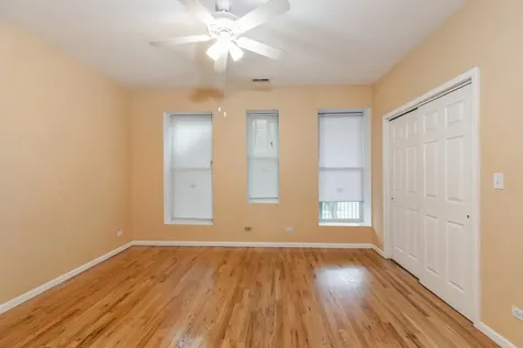 3549 South King Drive Chicago IL 60653