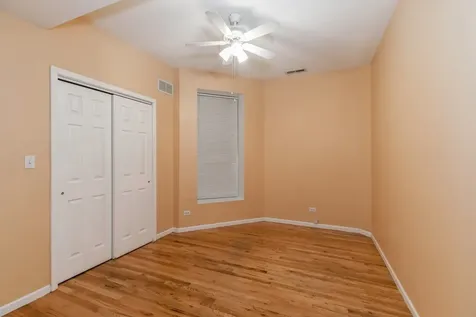 3549 South King Drive Chicago IL 60653
