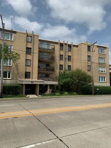 900 South River Road Des Plaines IL 60016