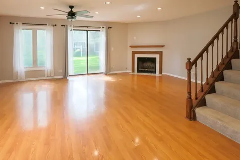 329 Redwing Drive Deerfield IL 60015