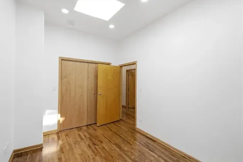 2723 North Clark Street Chicago IL 60614