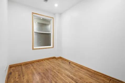 2723 North Clark Street Chicago IL 60614