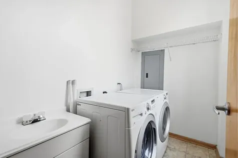 2723 North Clark Street Chicago IL 60614