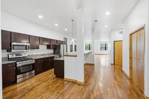 2723 North Clark Street Chicago IL 60614