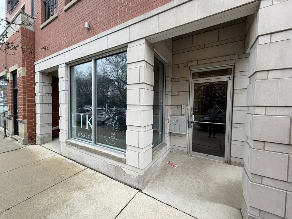 1832 West Belmont Avenue Chicago IL 60657