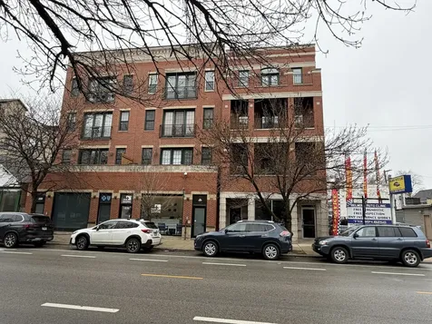 1832 West Belmont Avenue Chicago IL 60657
