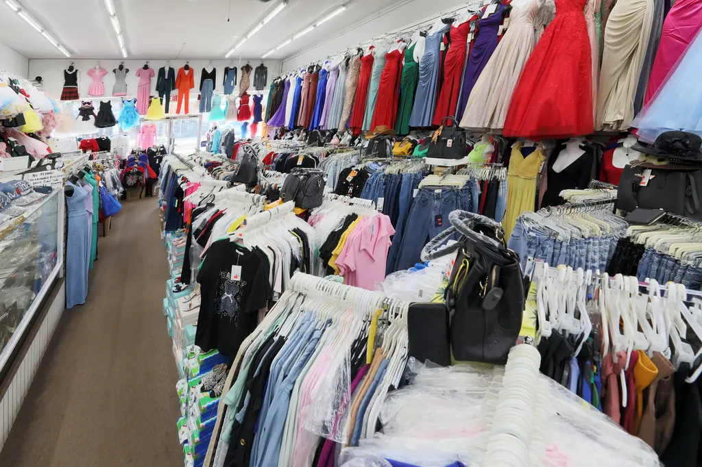 4728 South Ashland Avenue Chicago IL 60609
