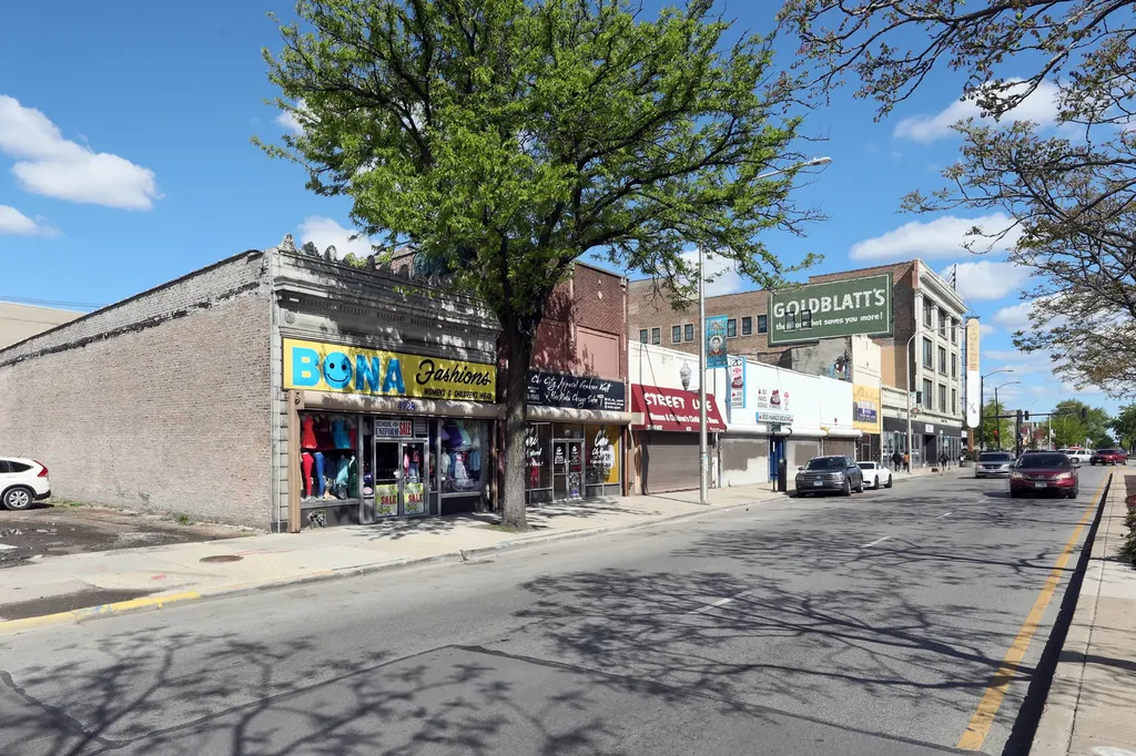 4728 South Ashland Avenue Chicago IL 60609