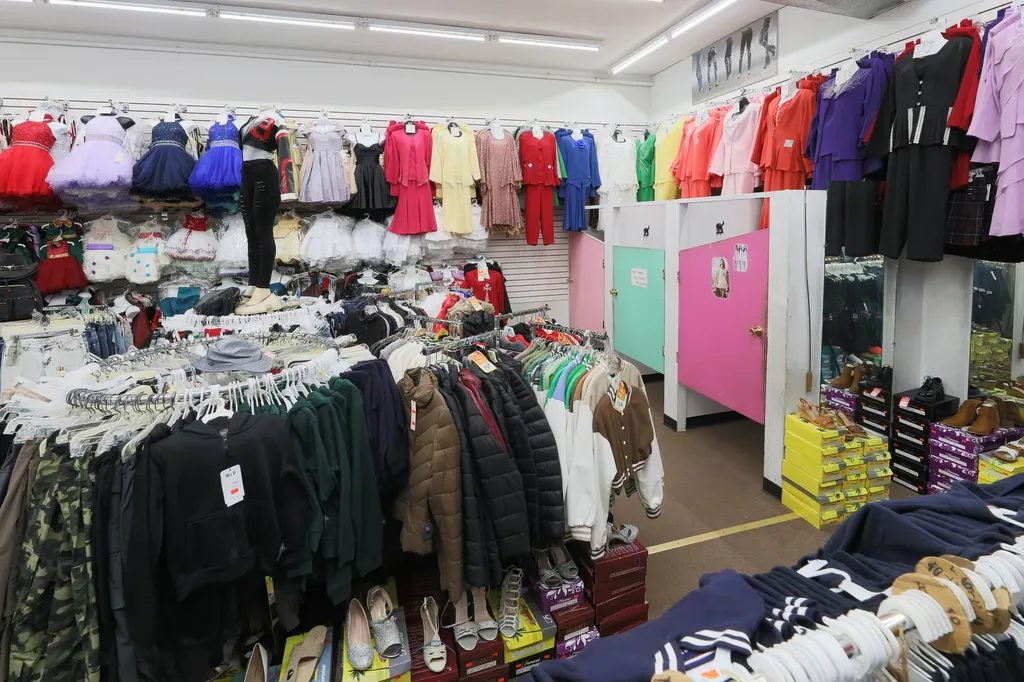 4728 South Ashland Avenue Chicago IL 60609