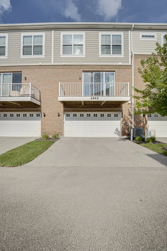 2945 Showplace Drive Naperville IL 60564