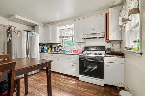 406 Bent Street Elgin IL 60120