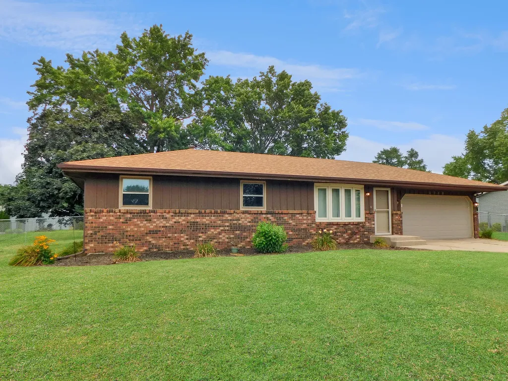 4718 Terrang Trail Machesney Park IL 61115