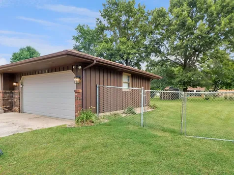 4718 Terrang Trail Machesney Park IL 61115