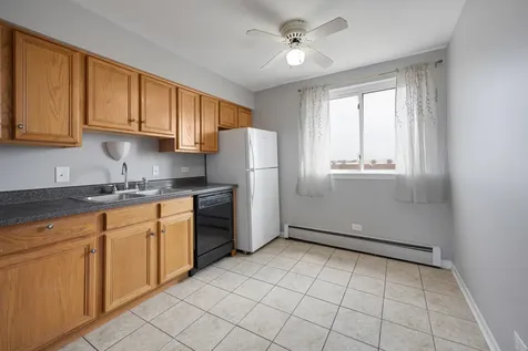 108 Boardwalk Street Elk Grove Village IL 60007