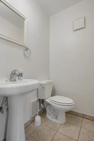 108 Boardwalk Street Elk Grove Village IL 60007