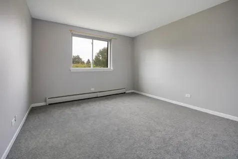 108 Boardwalk Street Elk Grove Village IL 60007
