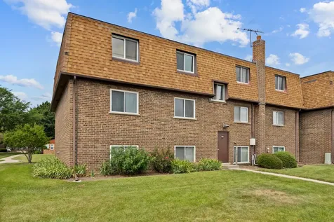 108 Boardwalk Street Elk Grove Village IL 60007