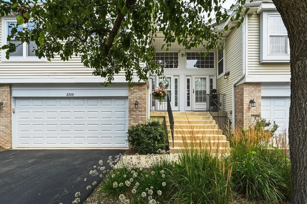 2320 Chasewood Drive Downers Grove IL 60515