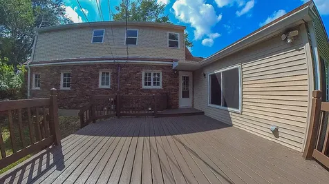 23 Elizabeth Circle Freeport IL 61032