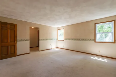 23 Elizabeth Circle Freeport IL 61032
