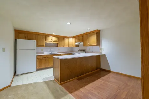 23 Elizabeth Circle Freeport IL 61032