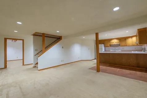 23 Elizabeth Circle Freeport IL 61032