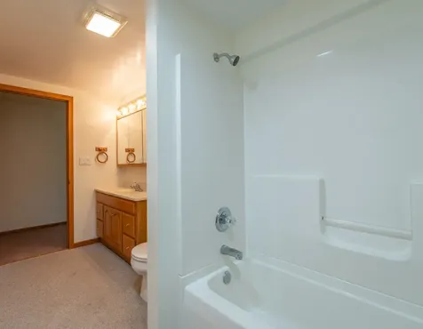 23 Elizabeth Circle Freeport IL 61032