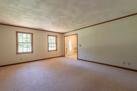 23 Elizabeth Circle Freeport IL 61032