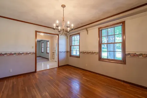23 Elizabeth Circle Freeport IL 61032