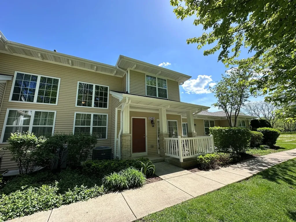 1282 Walnut Glen Drive Crystal Lake IL 60014