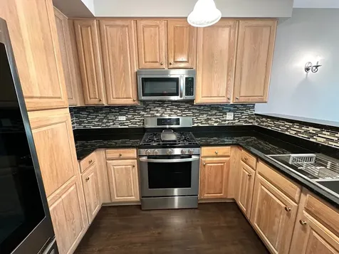 1282 Walnut Glen Drive Crystal Lake IL 60014