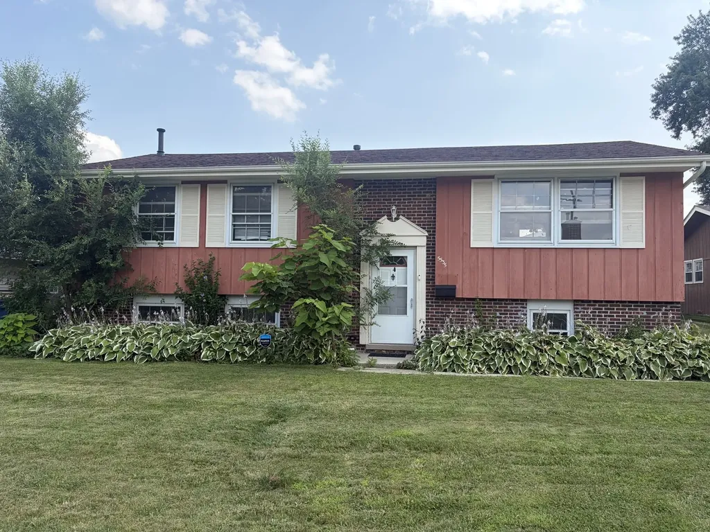5535 131ST Street Crestwood IL 60418