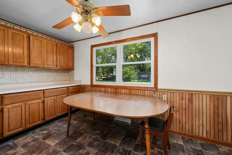 3424 2ND Street East Moline IL 61244