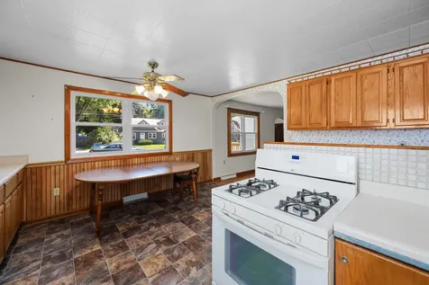 3424 2ND Street East Moline IL 61244