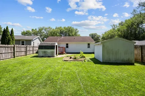 3424 2ND Street East Moline IL 61244