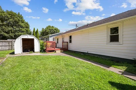 3424 2ND Street East Moline IL 61244