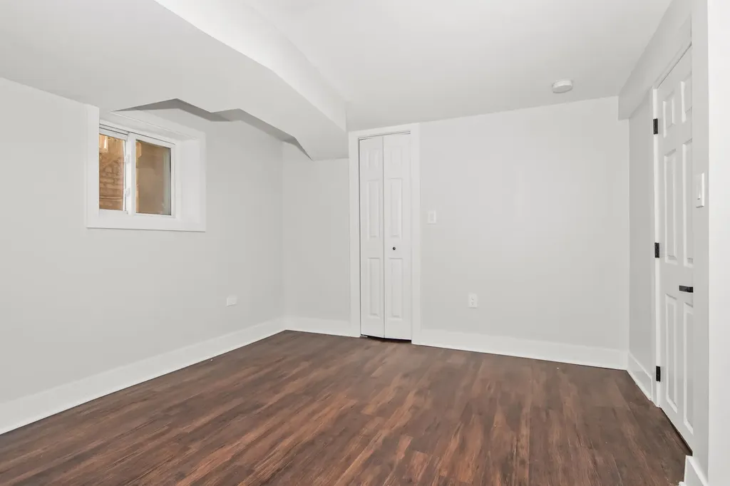 5529 West Cornelia Avenue Chicago IL 60641