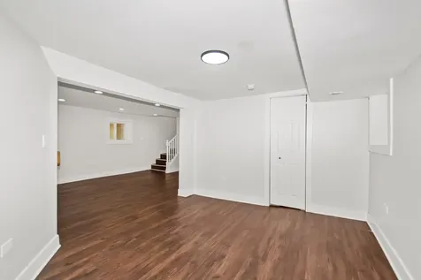 5529 West Cornelia Avenue Chicago IL 60641
